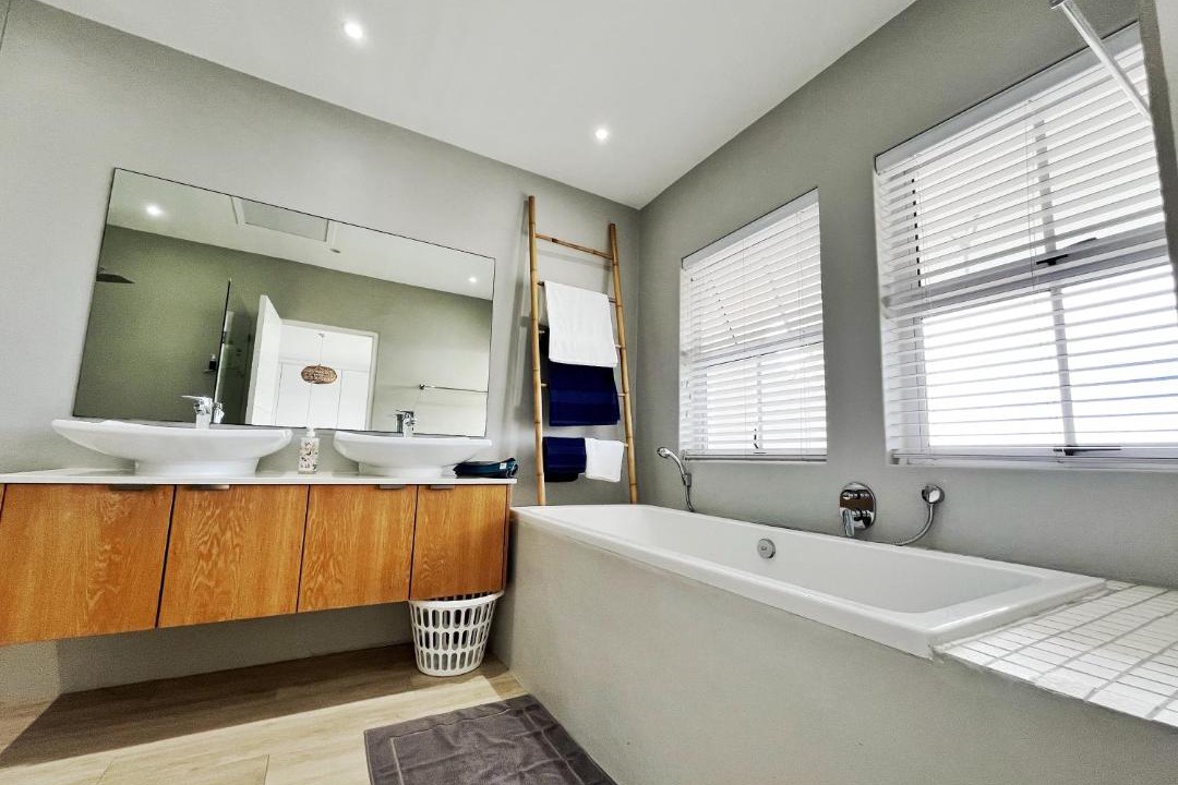 Photo of Bathroom in Kommetjie