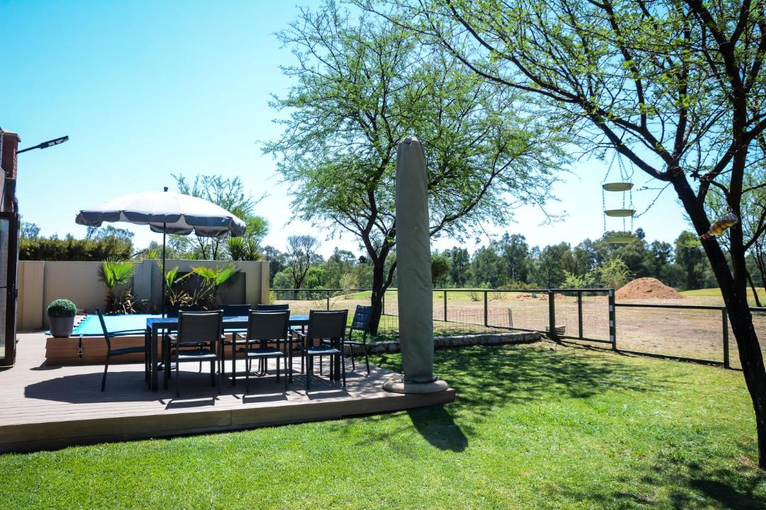 Photo of Others in Parys