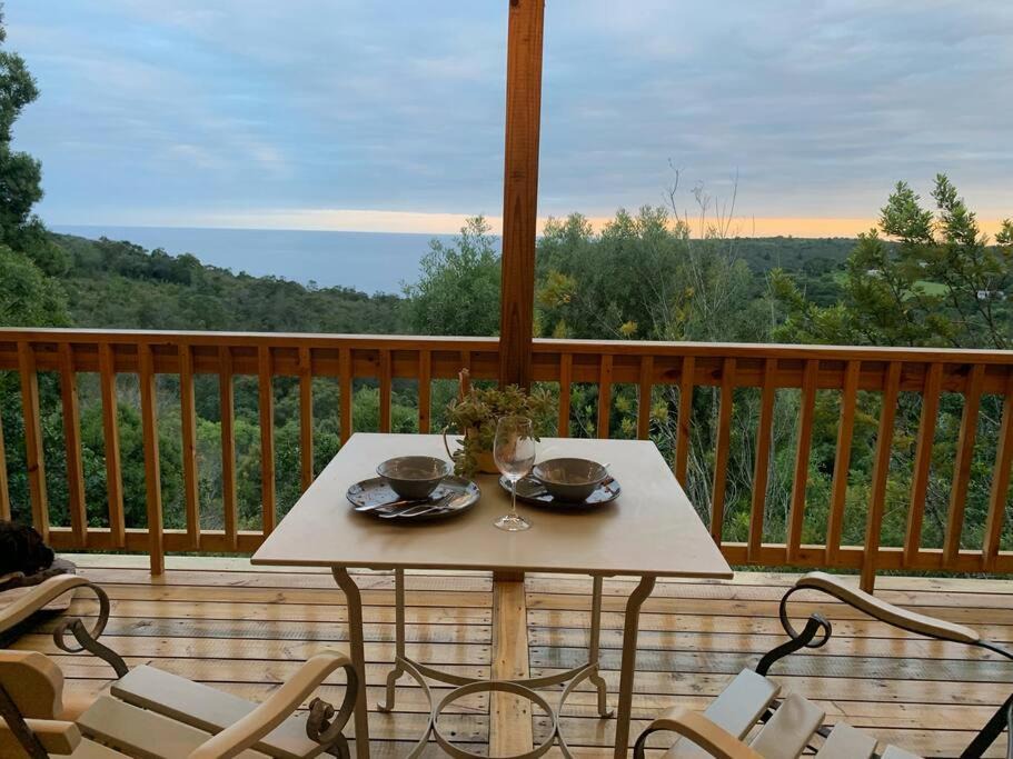 Photo of Patio Balcony in Victoria Bay