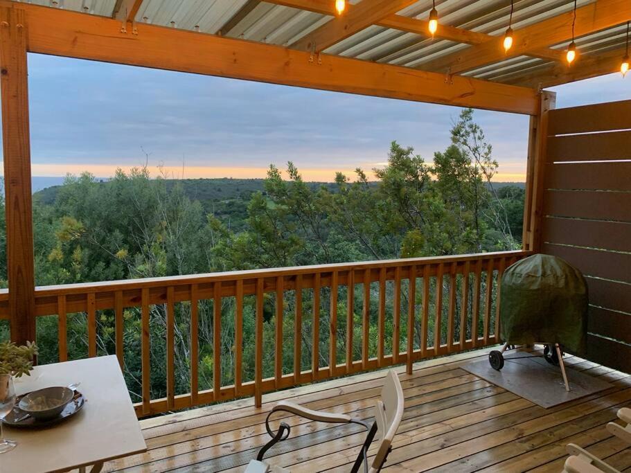 Photo of Patio Balcony in Victoria Bay