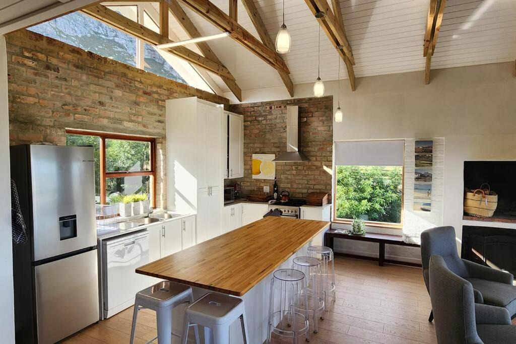 Photo of Livingroom in Betty's Bay