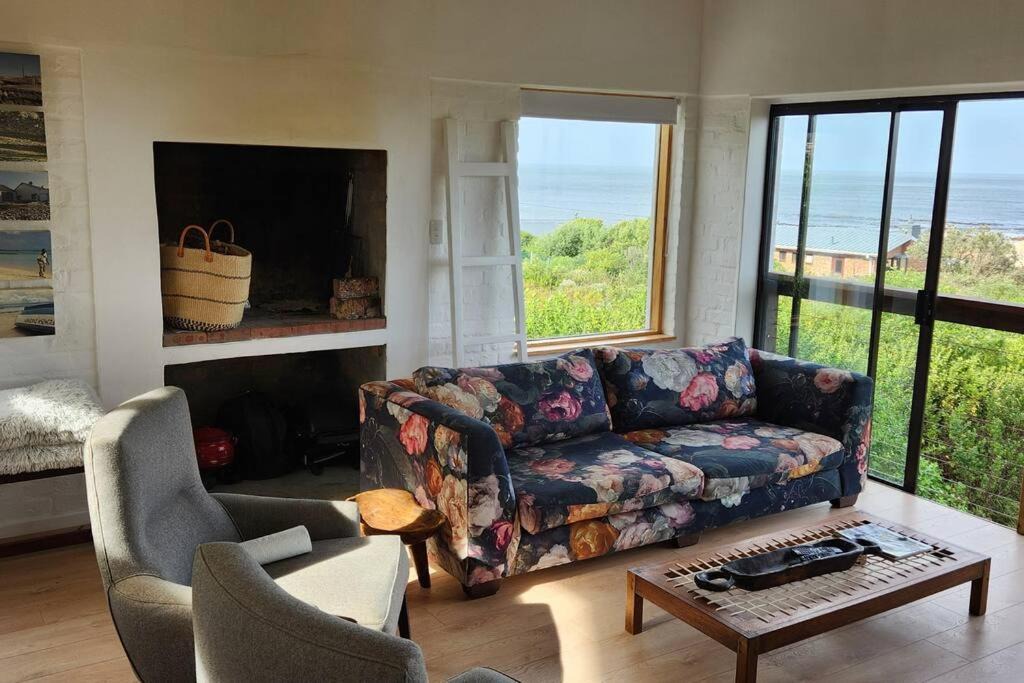 Photo of Livingroom in Betty's Bay