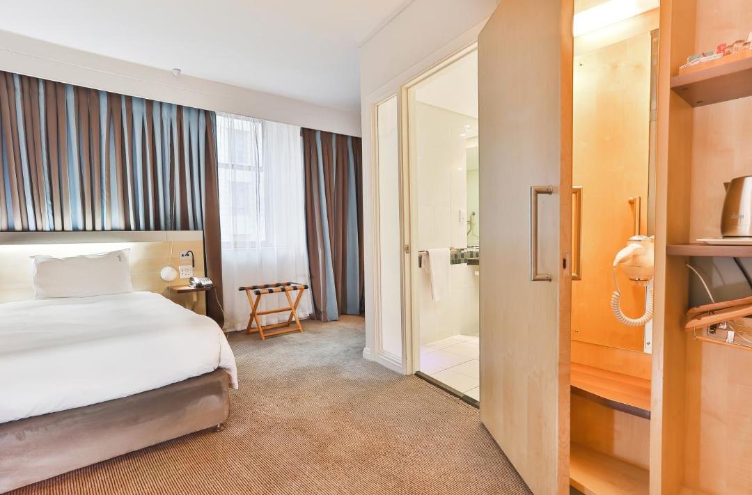 Photo of Bedroom in Cape Town City Centre