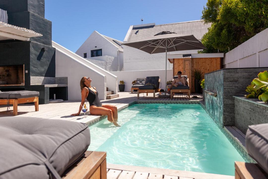 Photo of Others in Paternoster