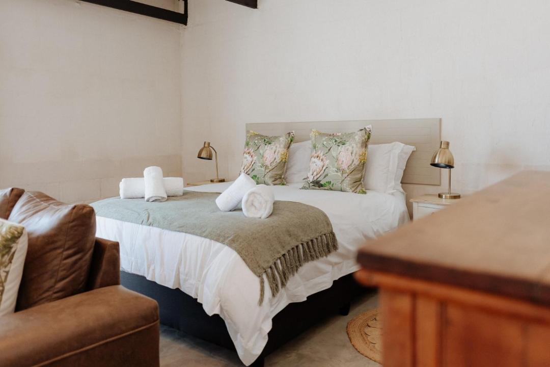 Photo of Others in Paternoster