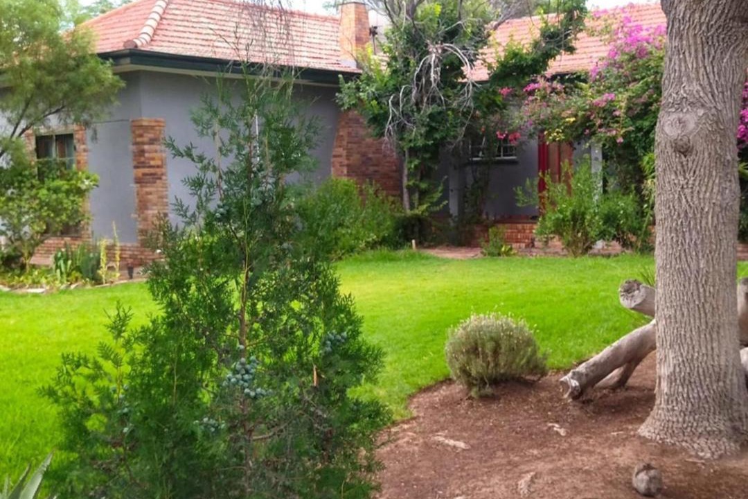 Photo of Buildings in Beaufort West