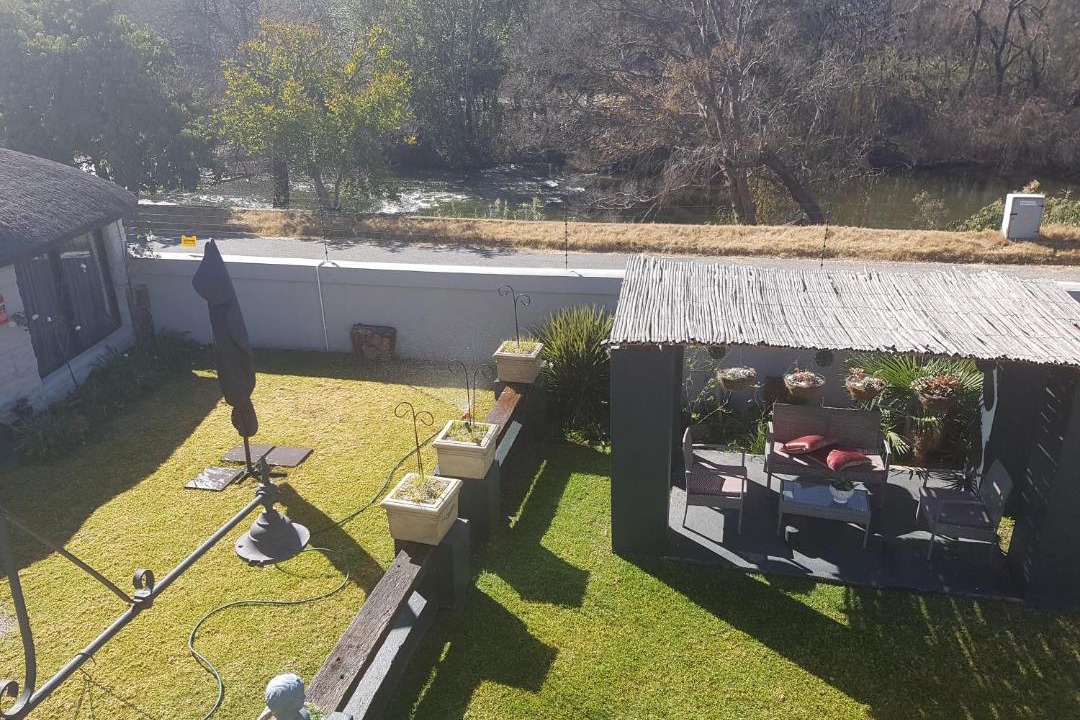 Photo of Others in Parys