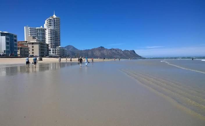 Photo of Others in Strand
