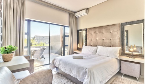 Luxury Apartment, 3 Bedrooms, Air conditioning, City View