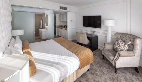 Deluxe Studio, 1 King Bed