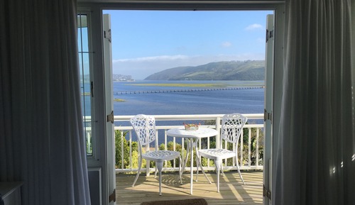 Deluxe Double Room, 1 Queen Bed (Luxe Lagoon and Sea-Facing Queen Room)