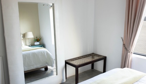 Self-Catering Unit with 2 separate Rooms