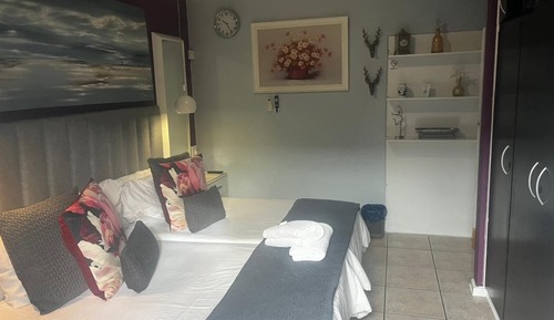 Luxury Room, 2 Twin Beds, Private Bathroom, Garden View