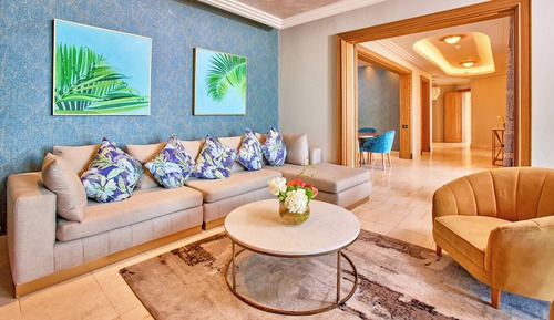 Luxury Suite