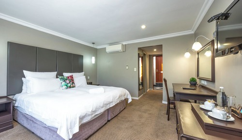 Luxury Suite