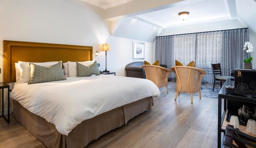 Deluxe Suite