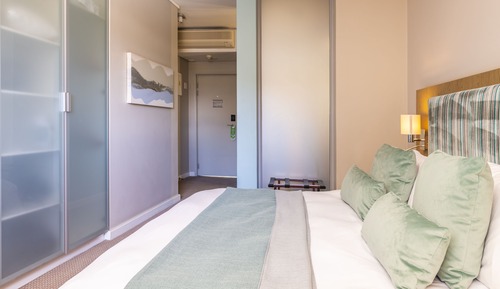 Standard Room, 1 Queen Bed