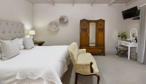 Honeymoon Suite