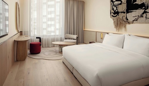 Deluxe Room, 1 King Bed