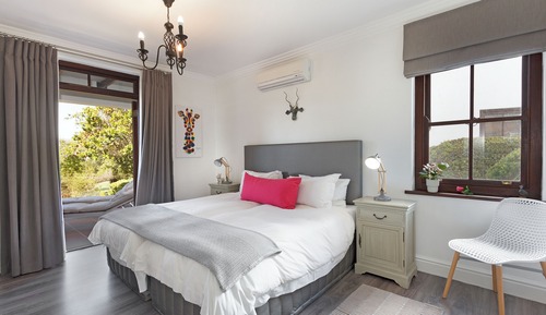 Deluxe House, 4 Bedrooms, Air conditioning, Garden View