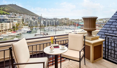 Suite, 1 King Bed, Terrace