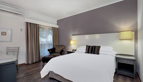 Standard Room, 1 Queen Bed