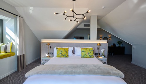 Luxury Balcony Suite
