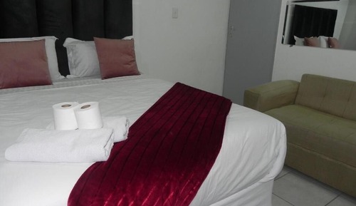 Deluxe Room, City View