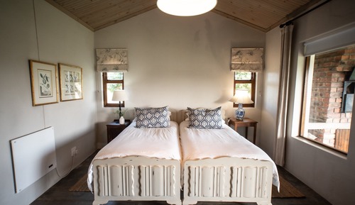 Standard Cottage, 2 Bedrooms, Patio, Mountain View