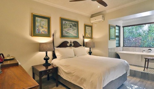 Deluxe Double Room, Patio, Garden View