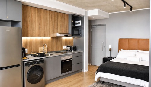 Deluxe Studio, Balcony, Courtyard View