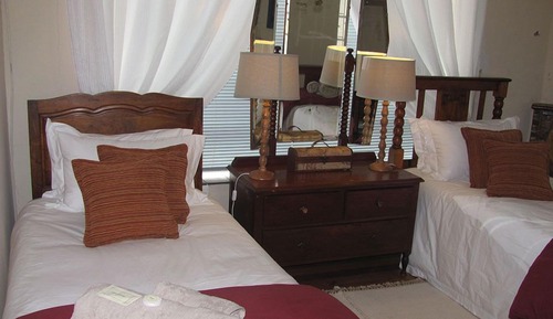 Standard Room (2)