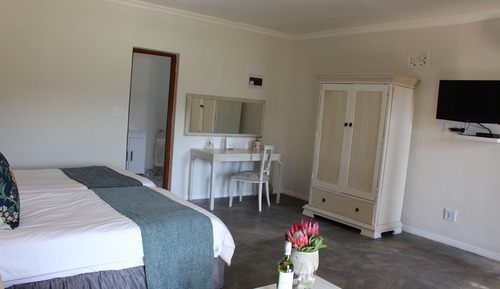 Country Room 3