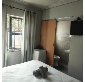 Double or Twin Room with Private Bathroom