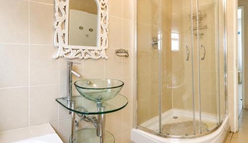 Twin Room with Shared Bathroom