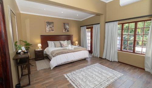 Deluxe One-Bedroom Apartment