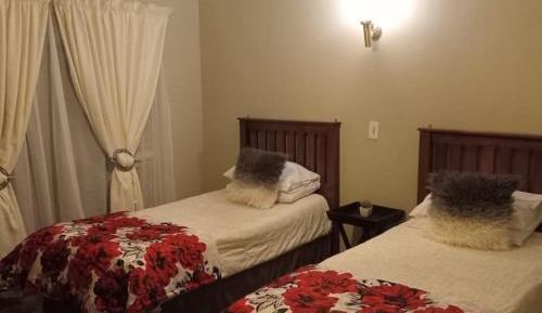 Twin Room with Pool View