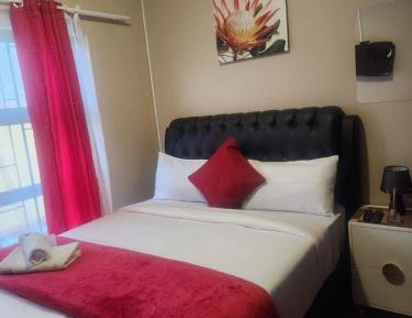 Standard Queen Room