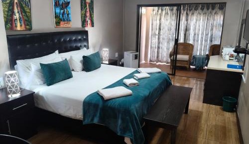 Deluxe Suite