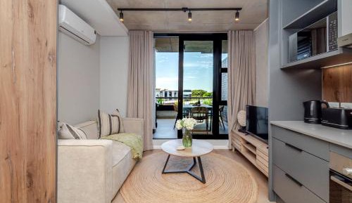 One-Bedroom Apartment with City View