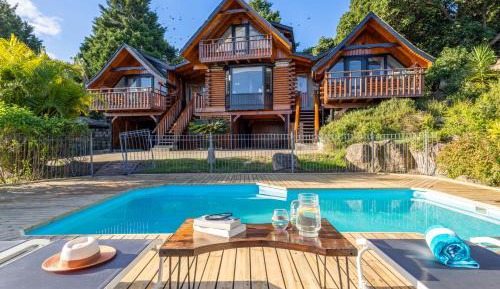 Three-Bedroom Vacation Home 
