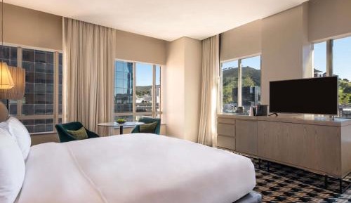 Superior King Room (Shower Only)