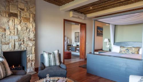 Standard Suite with Sea View