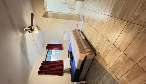 Room #1715106001