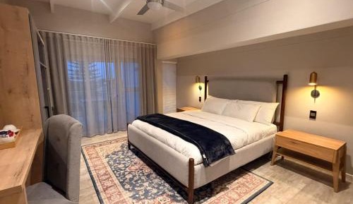 Deluxe Double Room with Balcony and Sea View