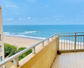 Two-Bedroom Apartment with Balcony and Sea View