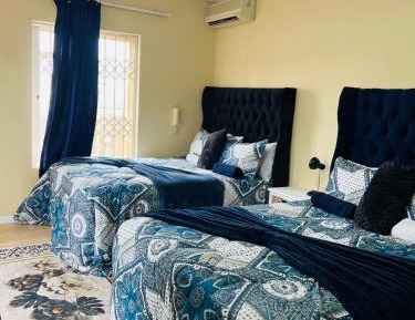 Deluxe Double Room (2 Adults + 1 Child)