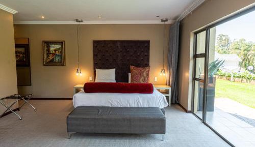 Standard Lake Facing Room