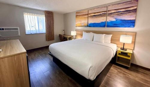 King Room - Ground Floor/Non-Smoking