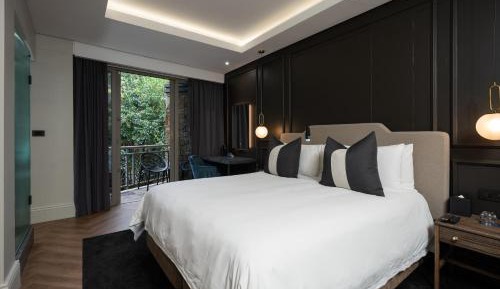 Grand King Suite